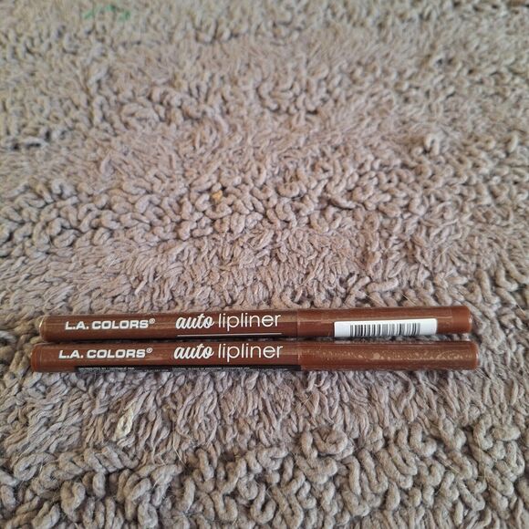 2 PK L.A. Colors Auto Lip Liner Shea Butter Enriched COCOA Brown CAL568A - Picture 1 of 5